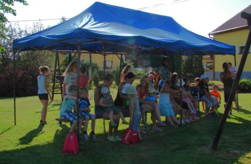 Otevírání dětského hřiště ve Svojšicích 2013